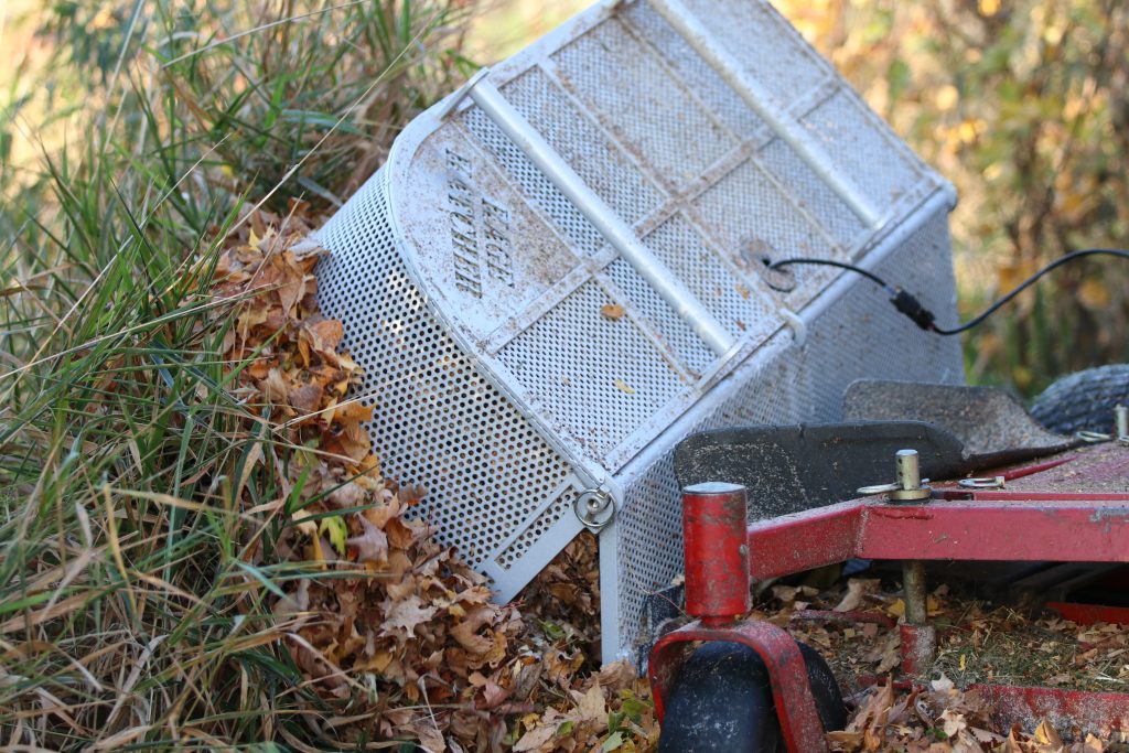 Electric Dumping Aluminum Grass Catcher for Lawn Mowers