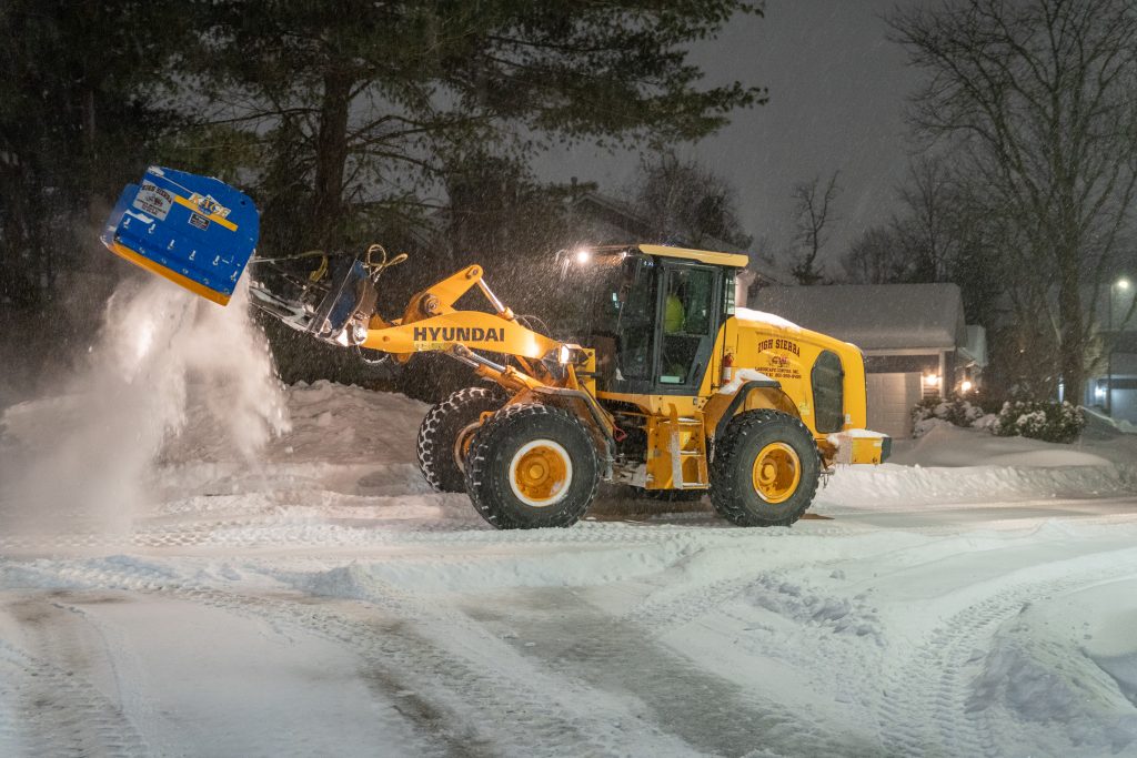 KAGE SnowStorm and Hyundai Wheel Loader plowing snow