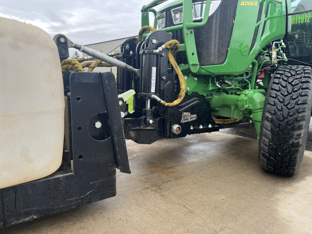 Kage Under-Hitch with LiquidRage 3 point sprayer in front
